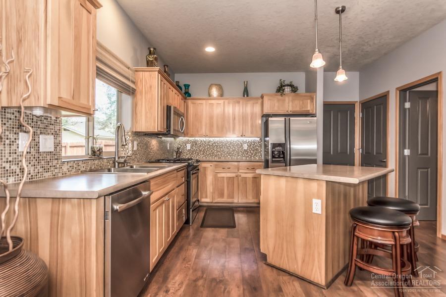 Paulina Peaks - Residential