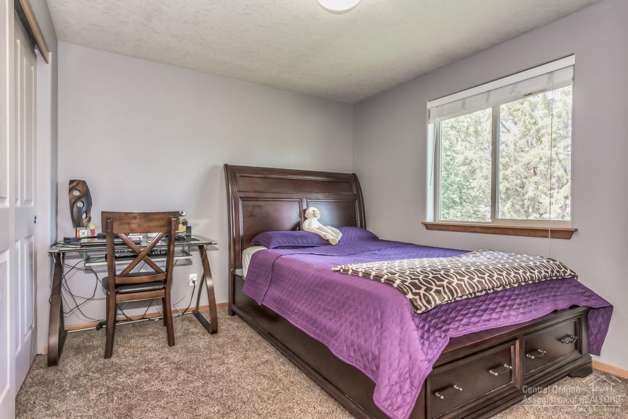 Paulina Peaks - Residential