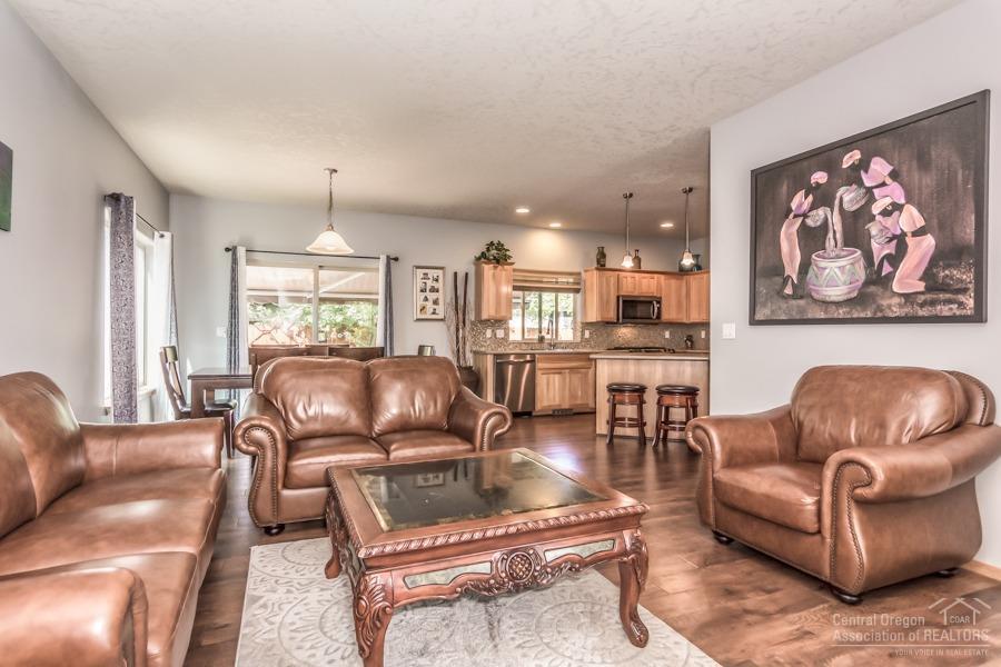 Paulina Peaks - Residential