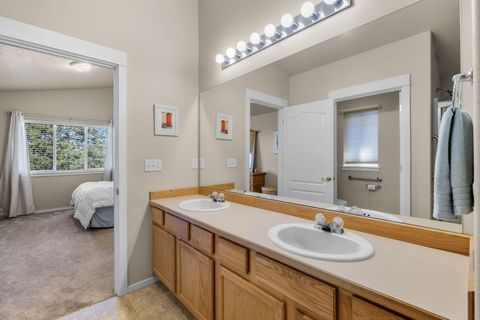 Tiny photo for 3626 SW 29th Street, Redmond, OR 97756 (MLS # 220220101)