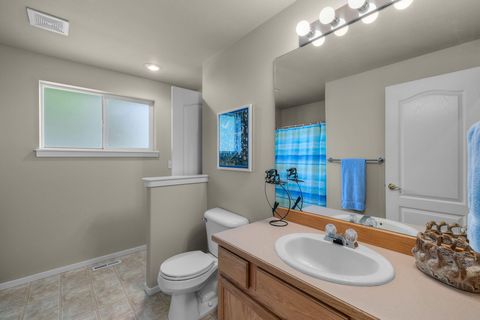 Tiny photo for 3626 SW 29th Street, Redmond, OR 97756 (MLS # 220220101)