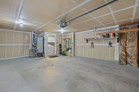 Tiny photo for 3626 SW 29th Street, Redmond, OR 97756 (MLS # 220220101)