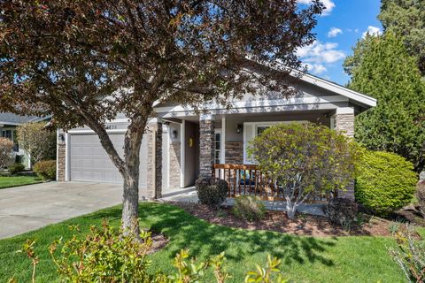 Photo of 3626 SW 29th Street, Redmond, OR 97756 (MLS # 220220101)