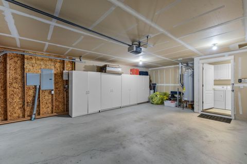 Tiny photo for 3626 SW 29th Street, Redmond, OR 97756 (MLS # 220220101)