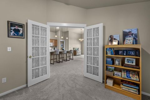 Tiny photo for 3626 SW 29th Street, Redmond, OR 97756 (MLS # 220220101)