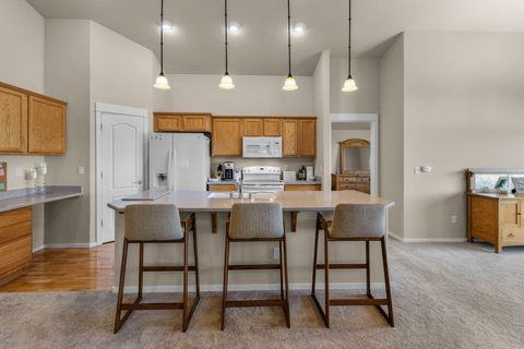 Tiny photo for 3626 SW 29th Street, Redmond, OR 97756 (MLS # 220220101)