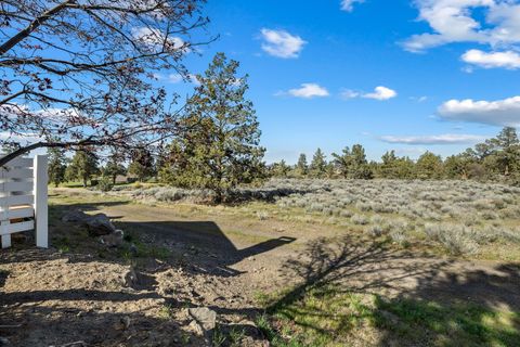 Tiny photo for 3626 SW 29th Street, Redmond, OR 97756 (MLS # 220220101)