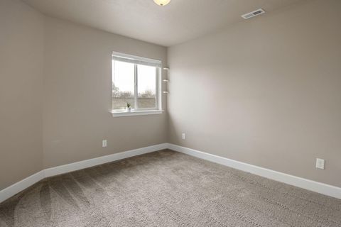 Tiny photo for 21191 SE Kayla Court, Bend, OR 97702 (MLS # 220214222)