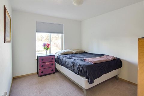 Tiny photo for 67070 Paradise Alley Aly, Bend, OR 97701 (MLS # 220215872)