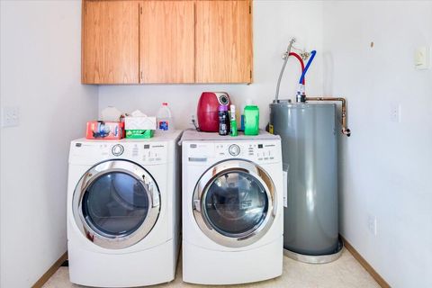 Tiny photo for 67070 Paradise Alley Aly, Bend, OR 97701 (MLS # 220215872)