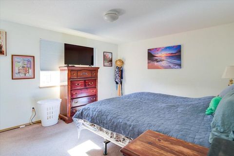 Tiny photo for 67070 Paradise Alley Aly, Bend, OR 97701 (MLS # 220215872)