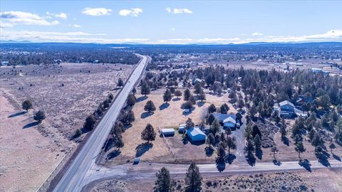 Tiny photo for 67070 Paradise Alley Aly, Bend, OR 97701 (MLS # 220215872)