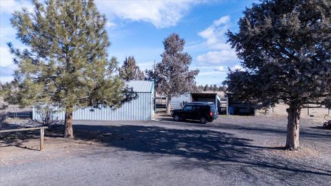 Tiny photo for 67070 Paradise Alley Aly, Bend, OR 97701 (MLS # 220215872)