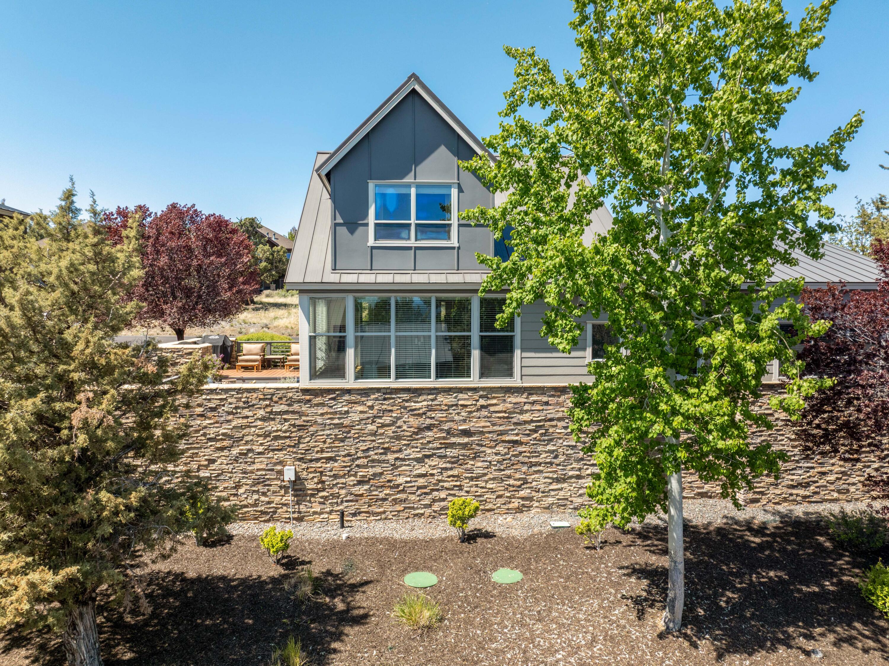 208 Parks Loop