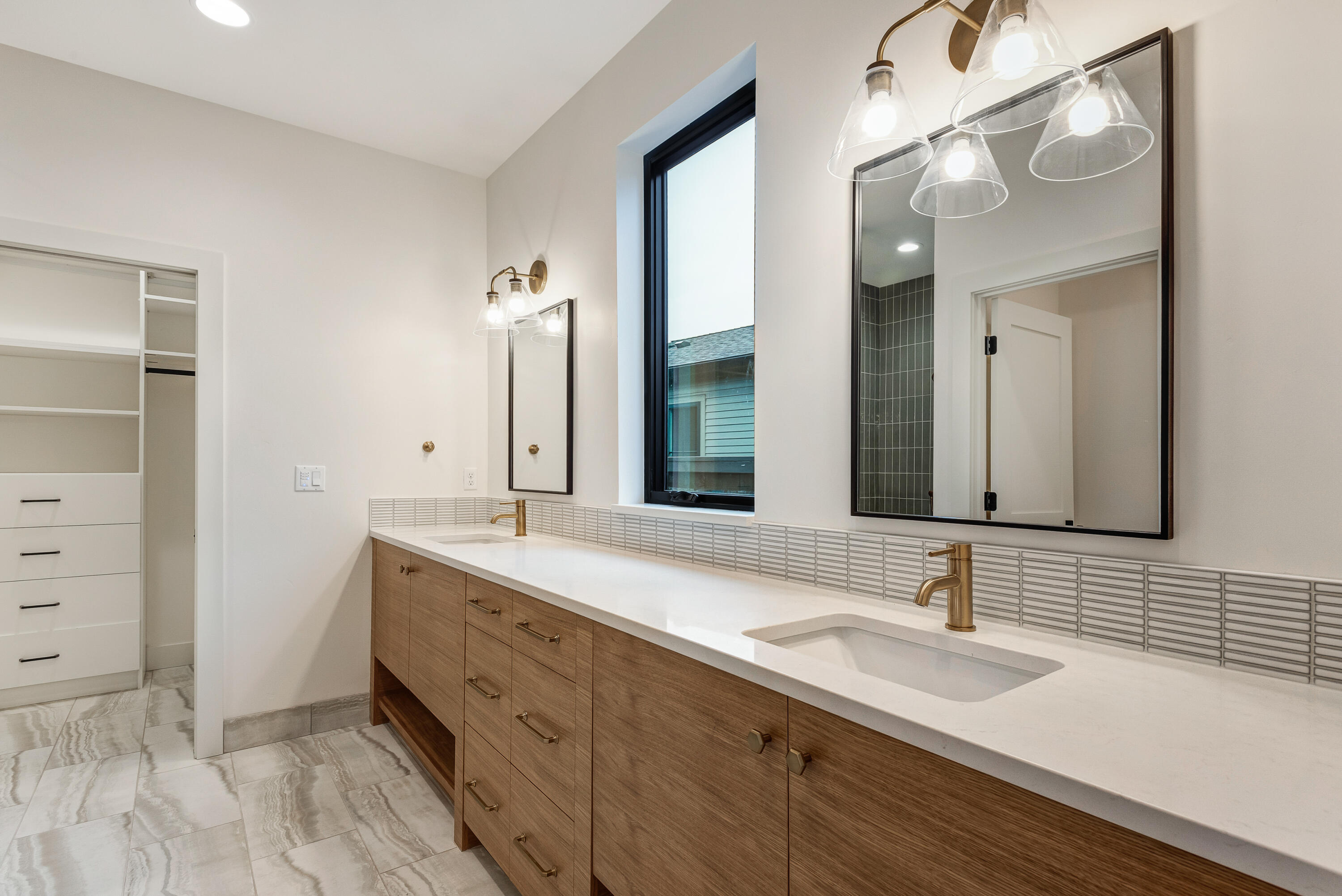 Discovery West Phase 4 - Residential