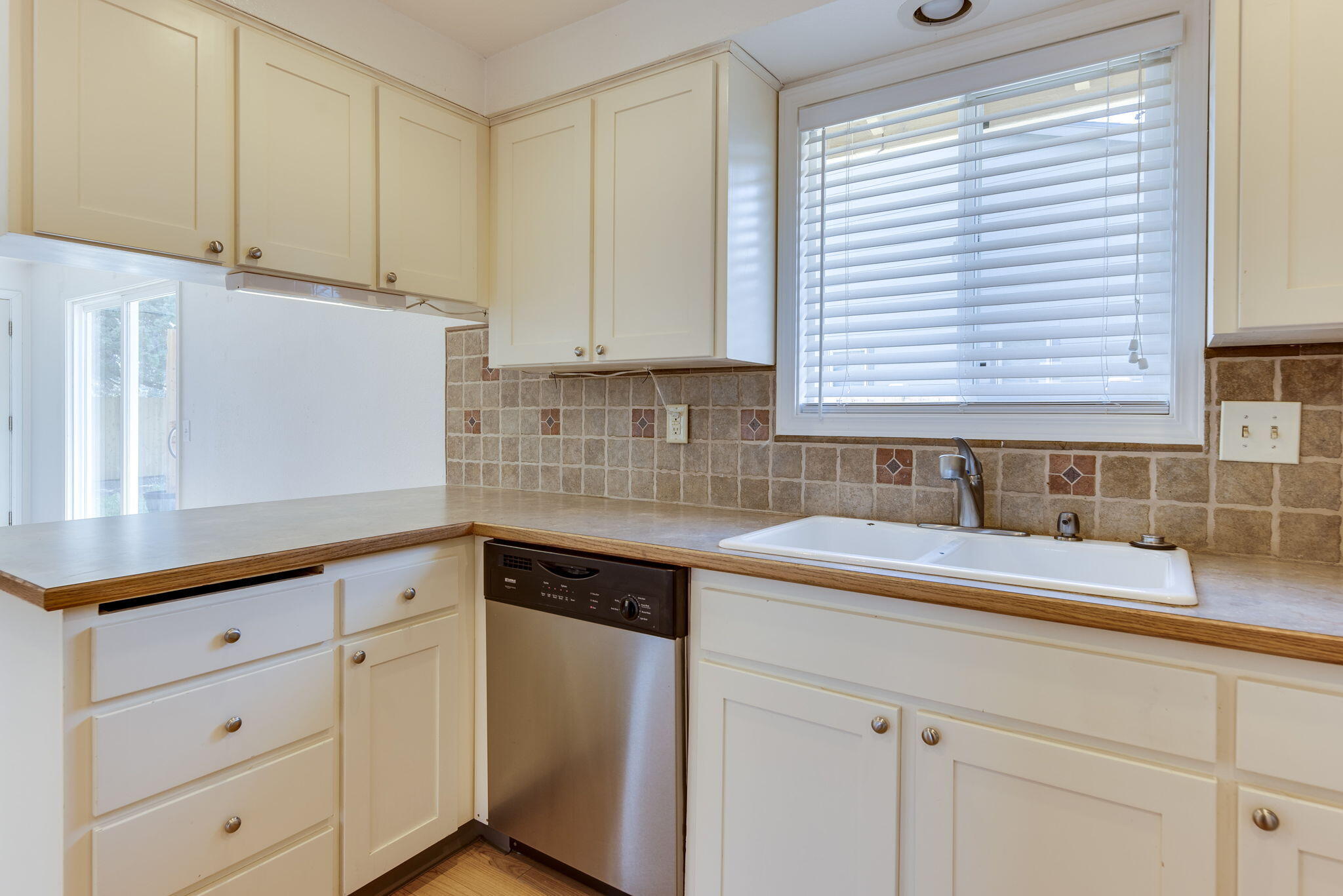 Meadowbrook Estate - Residential