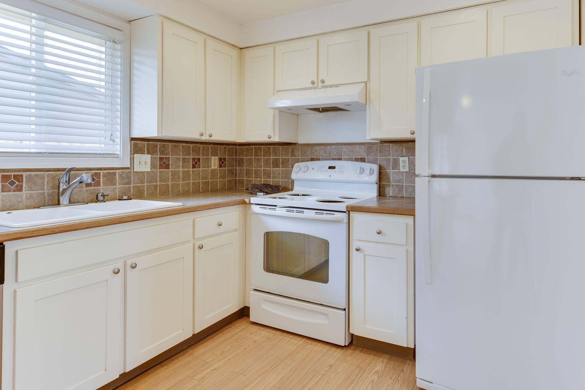 Meadowbrook Estate - Residential