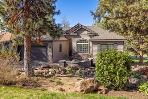 Photo of 4934 Horned Lark Drive, Klamath Falls, OR 97601 (MLS # 220217813)