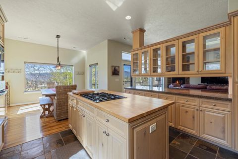 Tiny photo for 4934 Horned Lark Drive, Klamath Falls, OR 97601 (MLS # 220217813)