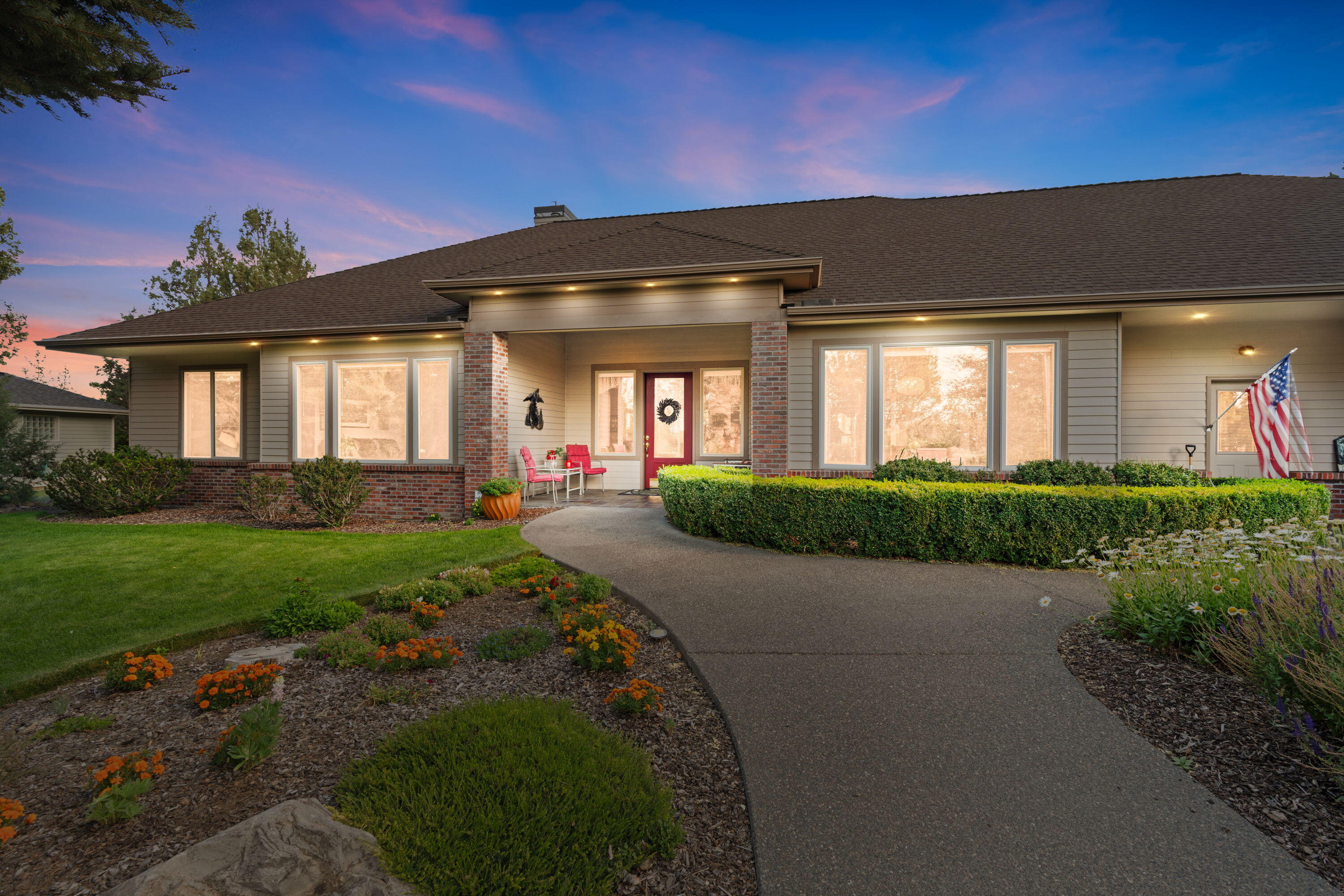 Eagle Crest - Residential