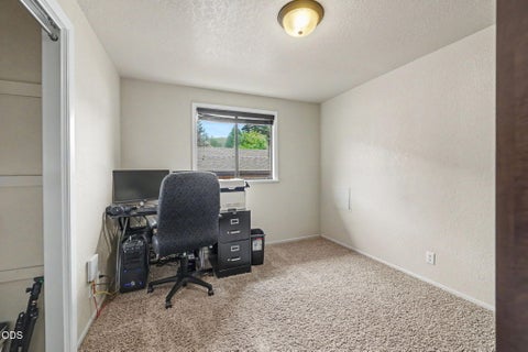 Tiny photo for 962 NE 11th Street, Grants Pass, OR 97526 (MLS # 220222594)
