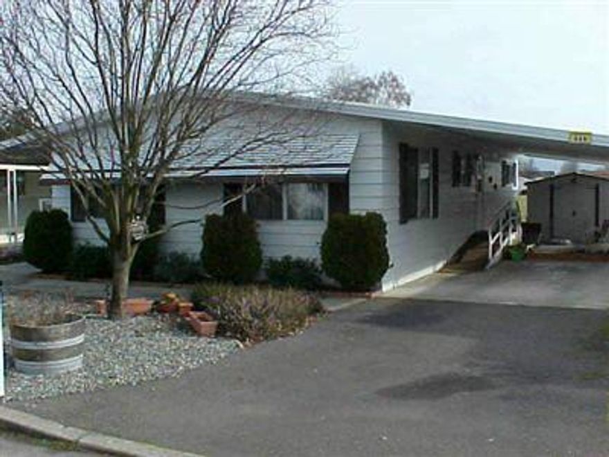 For Info Purposes Only. Mfg Hm Only. No Land Incld. An Ore Motor Vehicle Dealer Lic Req To List/Sell. X108268. Space Rent $293 Inclds Water & Trash. Upgraded Kitch & Bathrooms. Covered Deck Patio & Covrd Carport, Built-in Hutch