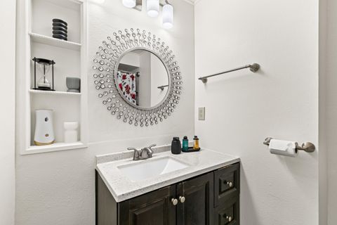 Tiny photo for 317 Highland Drive, Medford, OR 97504 (MLS # 220212491)