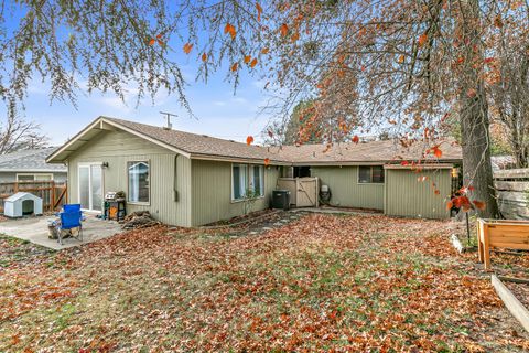 Tiny photo for 317 Highland Drive, Medford, OR 97504 (MLS # 220212491)