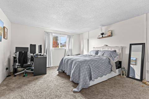 Tiny photo for 317 Highland Drive, Medford, OR 97504 (MLS # 220212491)