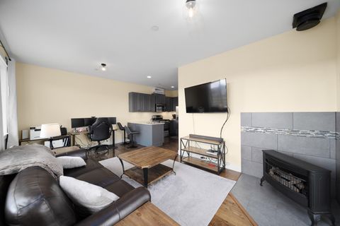 Tiny photo for 8933 NW Elizabeth Way, Prineville, OR 97754 (MLS # 220215726)