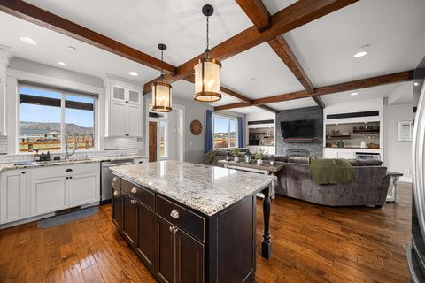 Tiny photo for 8933 NW Elizabeth Way, Prineville, OR 97754 (MLS # 220215726)