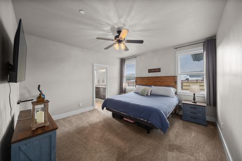 Tiny photo for 8933 NW Elizabeth Way, Prineville, OR 97754 (MLS # 220215726)