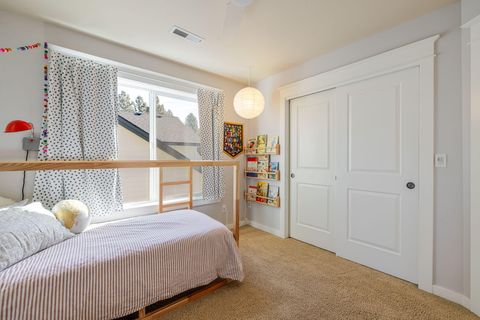 Tiny photo for 61059 Snowberry Place, Bend, OR 97702 (MLS # 220216936)