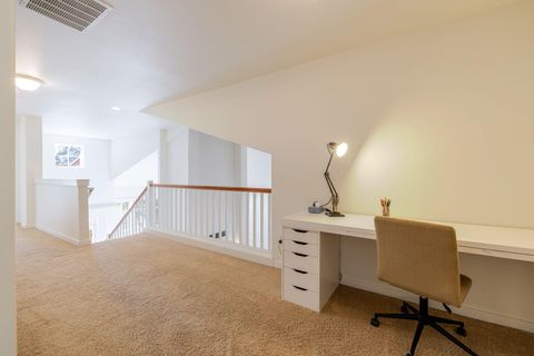 Tiny photo for 61059 Snowberry Place, Bend, OR 97702 (MLS # 220216936)