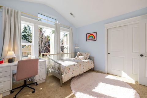 Tiny photo for 61059 Snowberry Place, Bend, OR 97702 (MLS # 220216936)