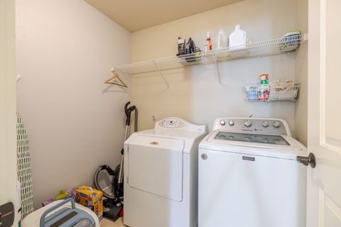 Tiny photo for 61059 Snowberry Place, Bend, OR 97702 (MLS # 220216936)