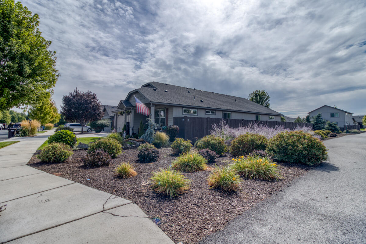 Maple Meadows - Residential