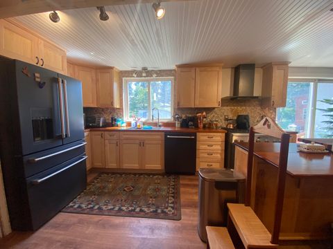 Tiny photo for 41837 Highway 62, Chiloquin, OR 97624 (MLS # 220212559)