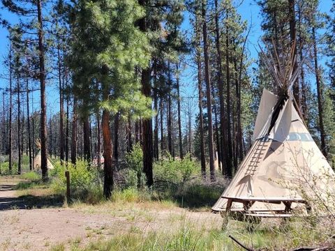 Tiny photo for 41837 Highway 62, Chiloquin, OR 97624 (MLS # 220212559)