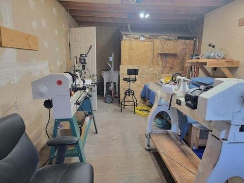 Tiny photo for 41837 Highway 62, Chiloquin, OR 97624 (MLS # 220212559)