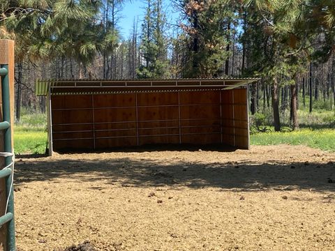 Tiny photo for 41837 Highway 62, Chiloquin, OR 97624 (MLS # 220212559)