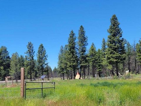 Tiny photo for 41837 Highway 62, Chiloquin, OR 97624 (MLS # 220212559)