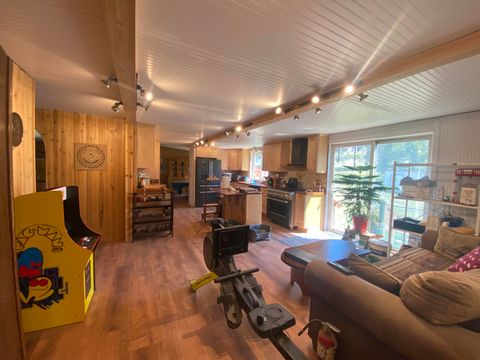 Tiny photo for 41837 Highway 62, Chiloquin, OR 97624 (MLS # 220212559)