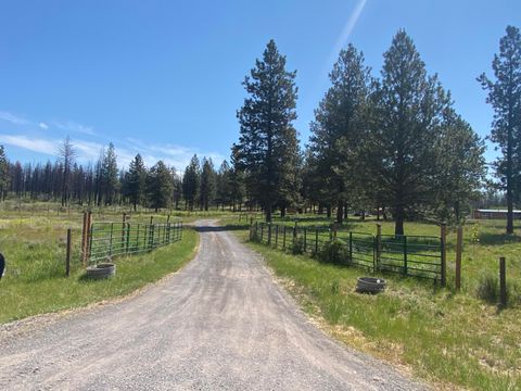 Tiny photo for 41837 Highway 62, Chiloquin, OR 97624 (MLS # 220212559)