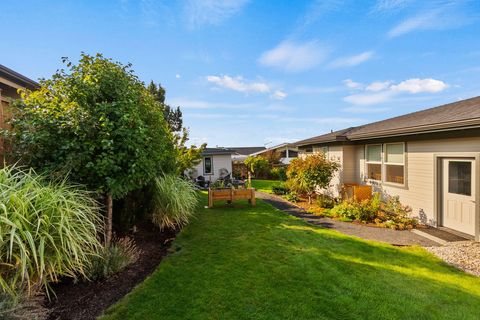 Tiny photo for 4530 SW Yew Avenue, Redmond, OR 97756 (MLS # 220213315)