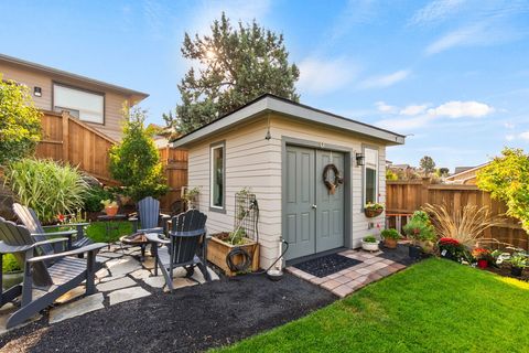 Tiny photo for 4530 SW Yew Avenue, Redmond, OR 97756 (MLS # 220213315)