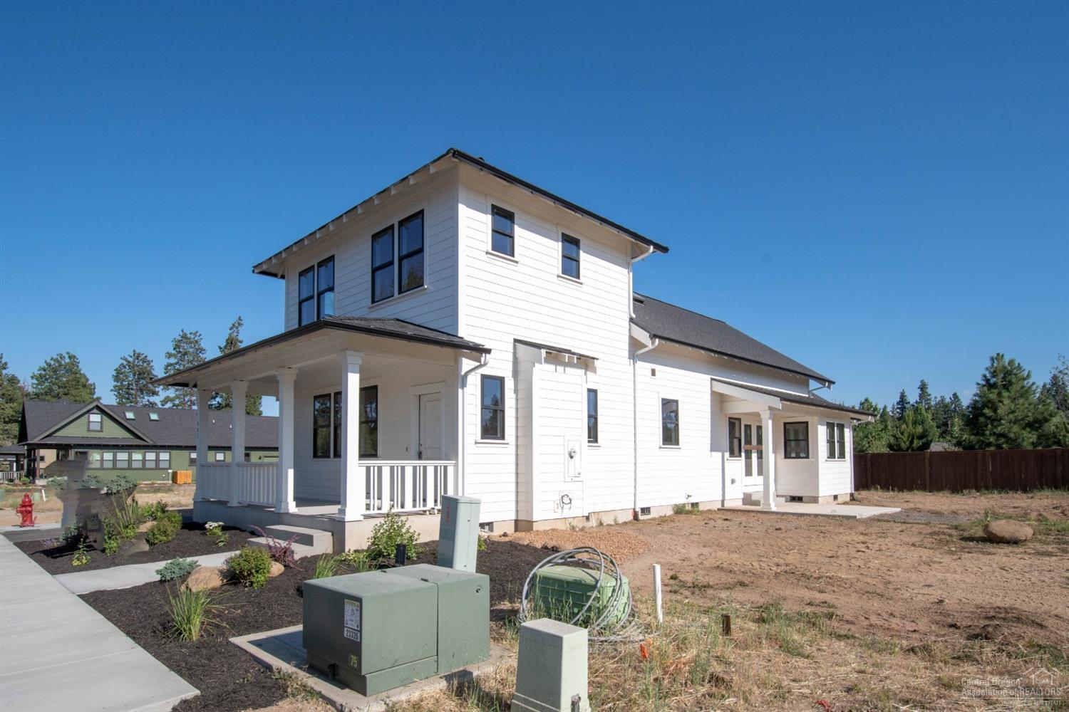 SaddleStone - Residential