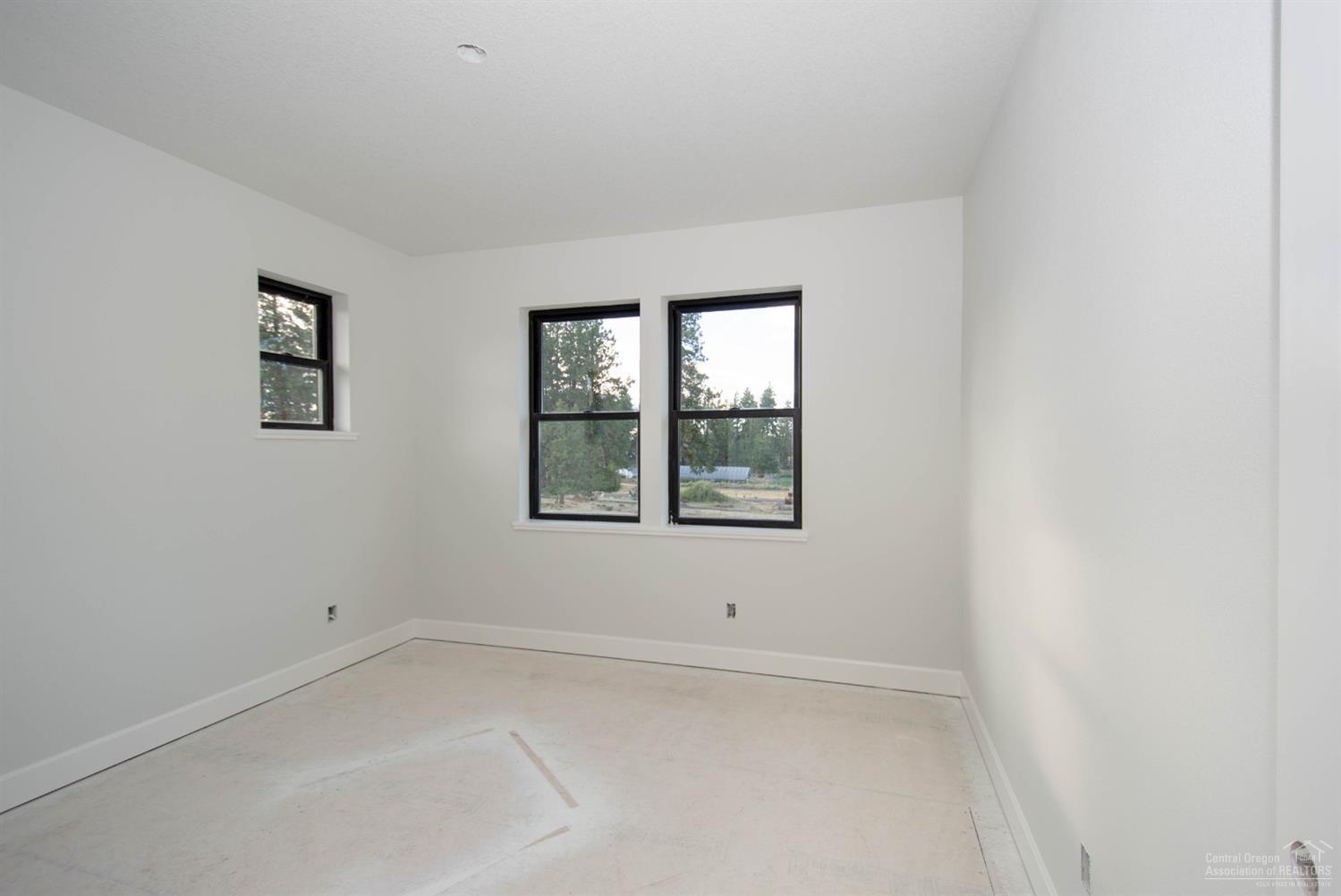 SaddleStone - Residential