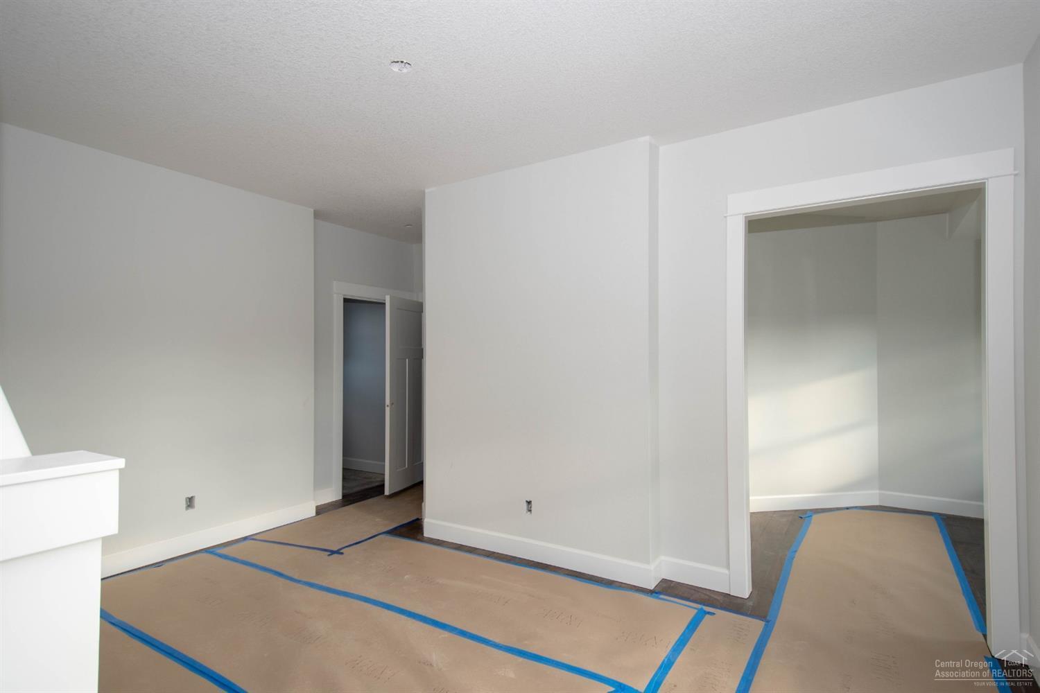 SaddleStone - Residential