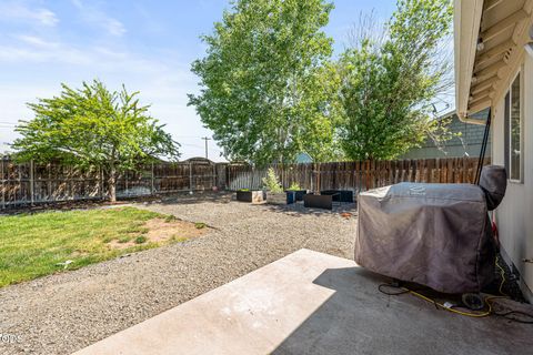 Tiny photo for 723 NE Stoneridge Loop, Prineville, OR 97754 (MLS # 220222726)